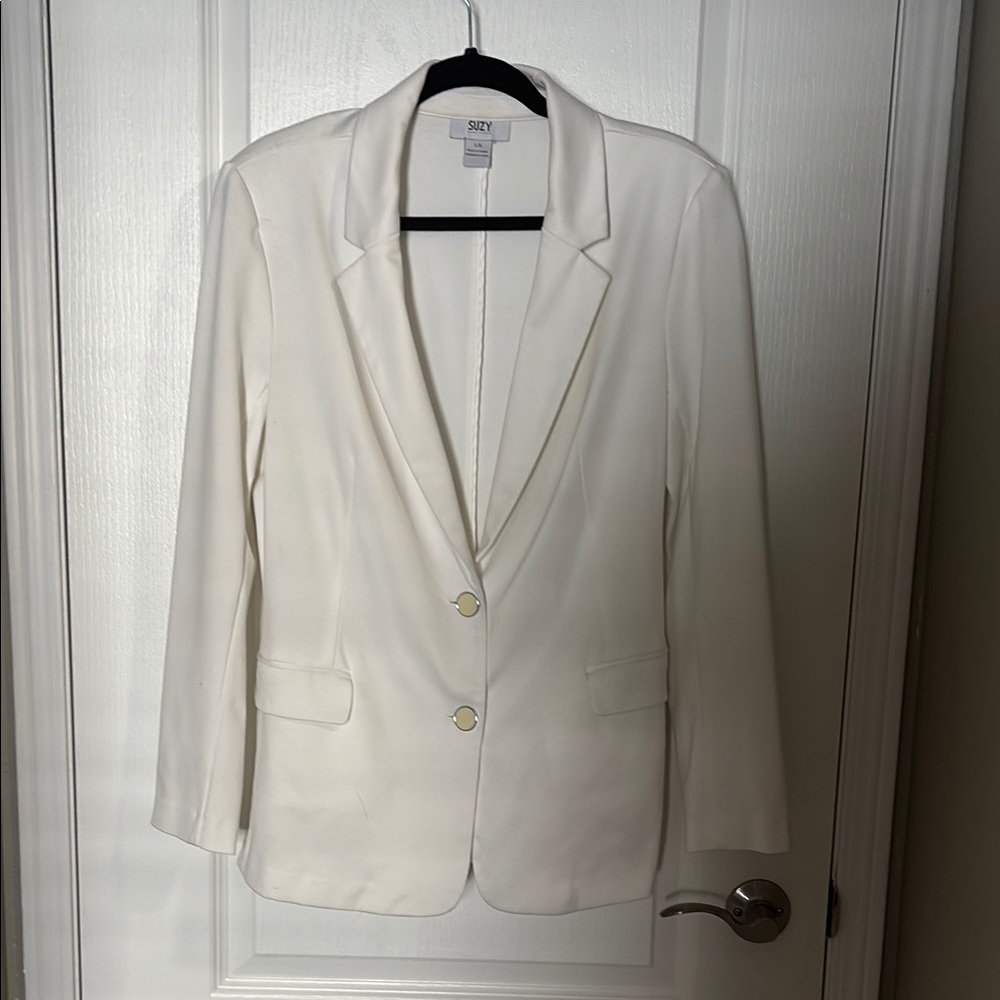 Suzy Shier White Professional Blazer with Textured Fabric